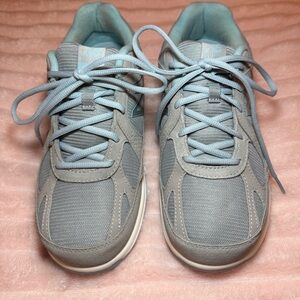 New Balance Women's 877 V1 walking shoes in grey suede Sz 8W WORN ONCE